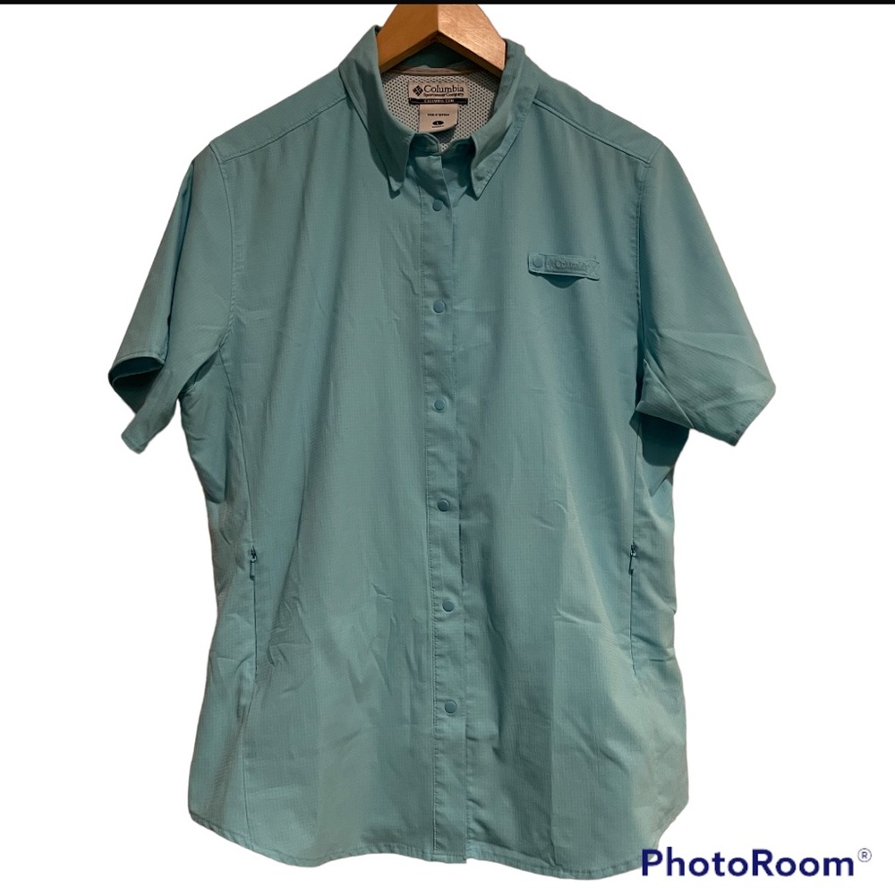 Columbia Womens Lightweight Fishing Top.Back Vented.Blue.Size Large.Zip Pockets.